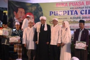 Owner Puspita Group berfoto bersama seusai acara.